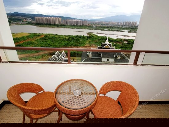 独立阳台江景双床房