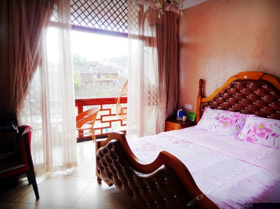 临江阳台大床房