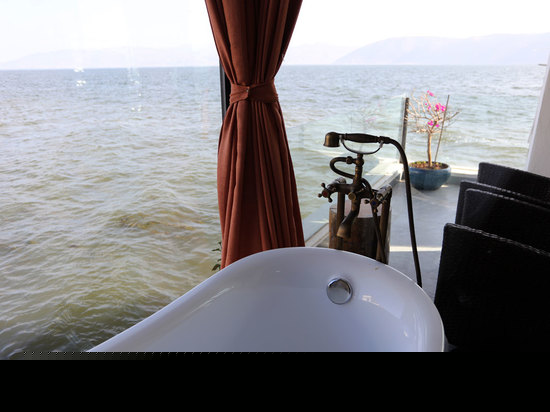 270度一线海景海上超豪华大床房