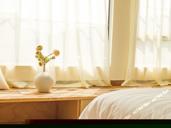 飘窗大床房