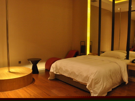 副楼怡家情侣房单间（无窗）