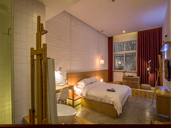 园景榻榻米家庭房