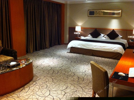 行政豪华大床间