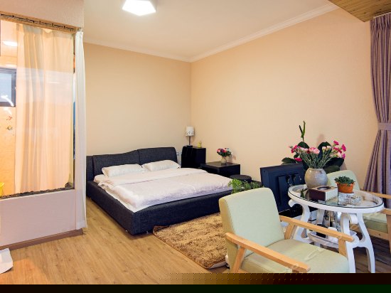 深蓝海景日出房