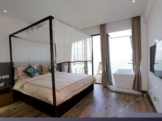 双鸳-亲水海景家庭套房带浴缸