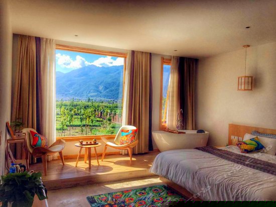 豪华山景大床房