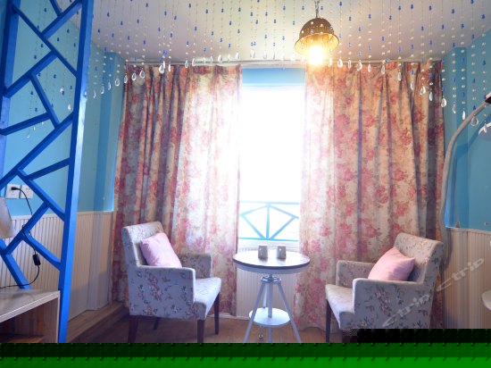 蓝色海岸标准双床间