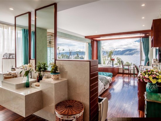 玫瑰绽放双海景豪华房