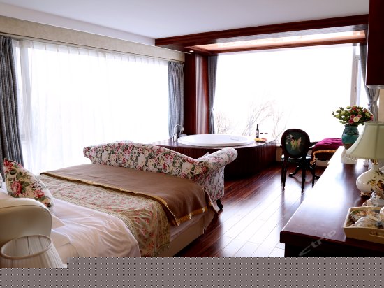 玫瑰绽放双海景豪华房