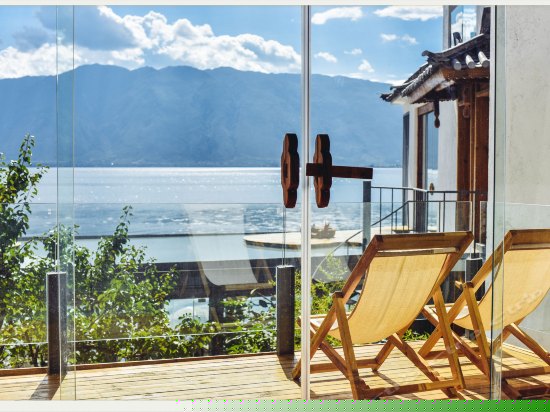 S202宽面海景露台家庭套房