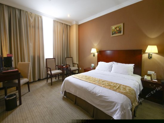 数码电脑大床房