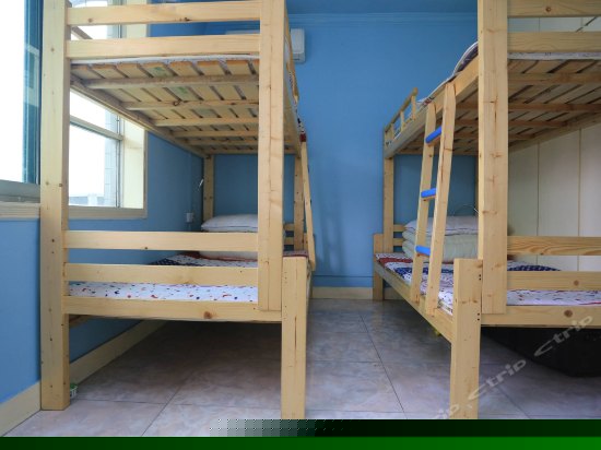 海阔天空女生独卫四人床位间