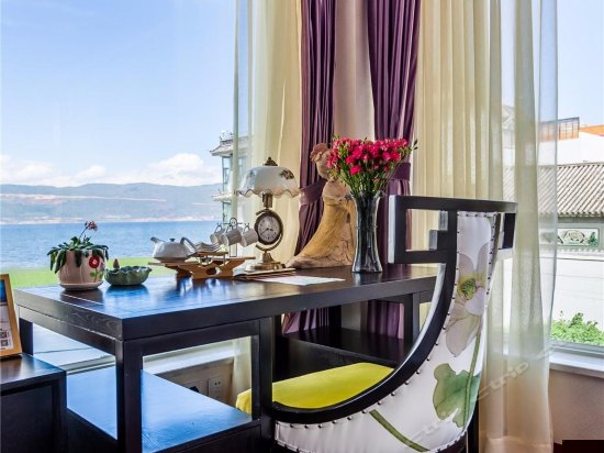 莲的守候豪华大床房