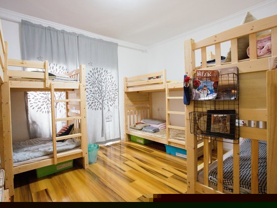 混合八人间（床位）