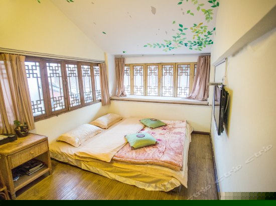 二楼素年锦时大床房