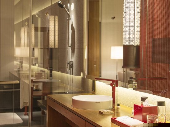 柏悦海景房（大床）