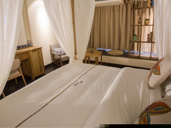 茉莉豪华大床房