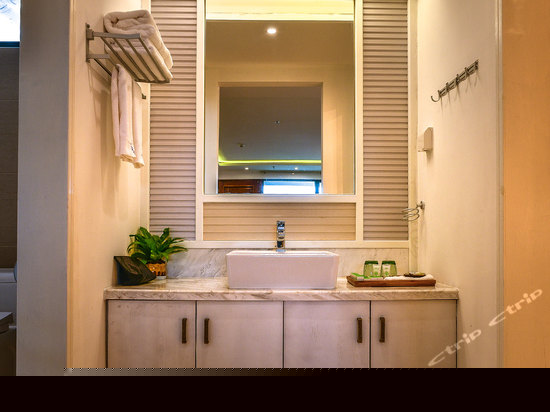 独立阳台海景双床房