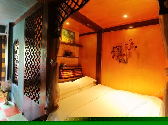 香艳泰豪华大床房