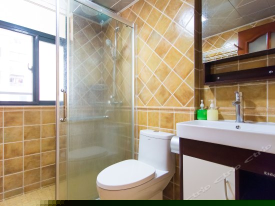 豪华无敌海景套房（3房2厅2卫）