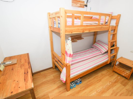 女生二人间床位（公卫）