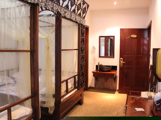 古韵雕花双床房