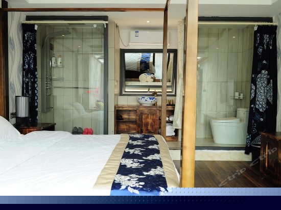 星辉星空榻榻米大床房