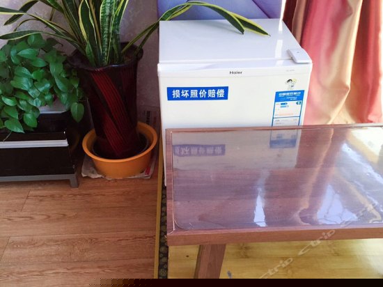 豪华飘窗观海大床房