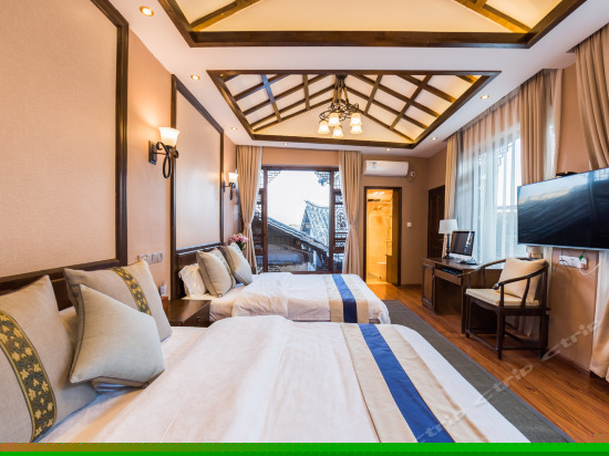 私家花园复式温馨家庭房