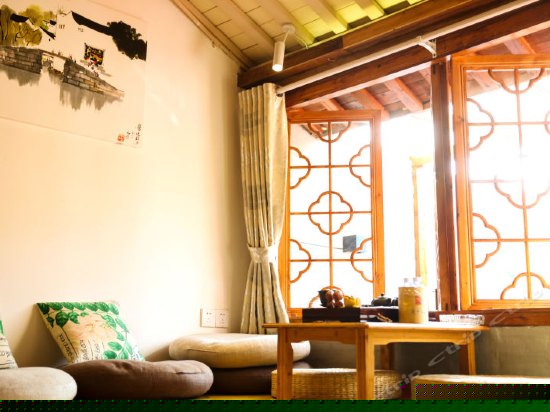 阳台复式家庭房