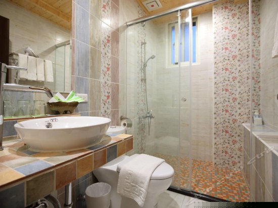 巴黎夜未眠四人套房