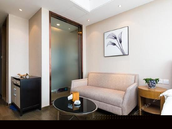 高层海景大床房