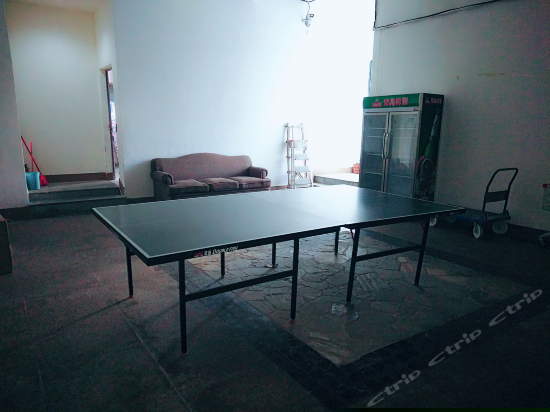 健身娱乐设施