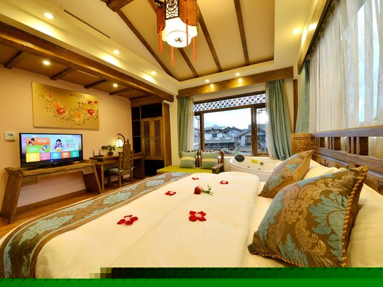 豪华观景浴缸房