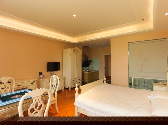 豪华棋牌大床房