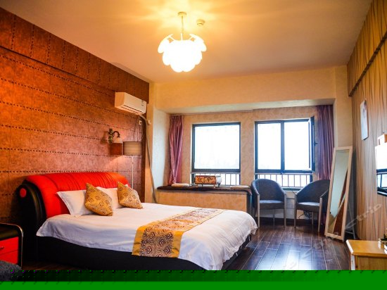 豪华江景大床房