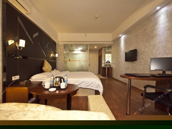 商务大床房