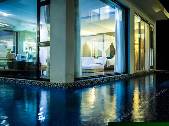 悦澜-无边泳池套房