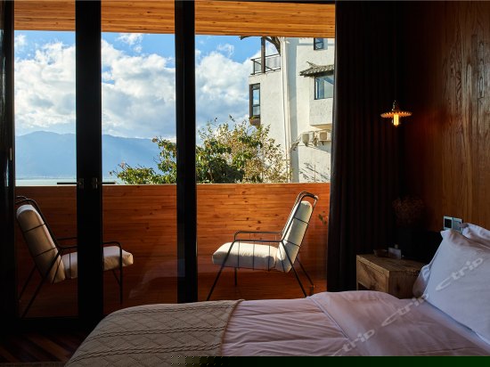 最美夕阳阳台海景大床房