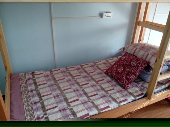 女生天空八人间(床位)