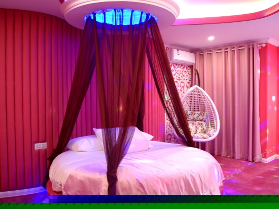 凯蒂萌心高级主题房