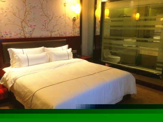 豪华情侣房（无窗）