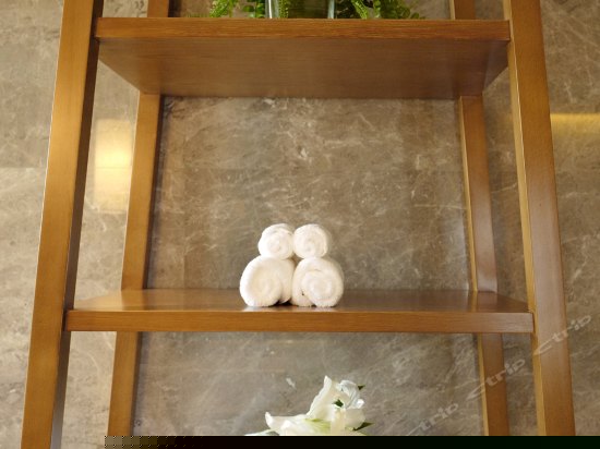 柏天高级园景房