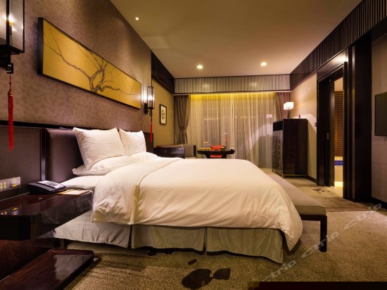 私属汤池观景房