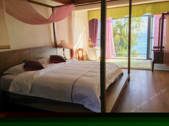 东南亚全海景大床房