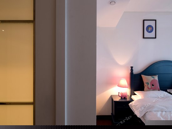 逸空间豪华四人套房