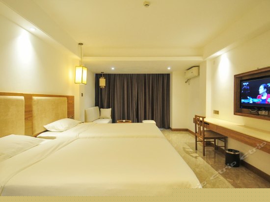 高级园景双床房