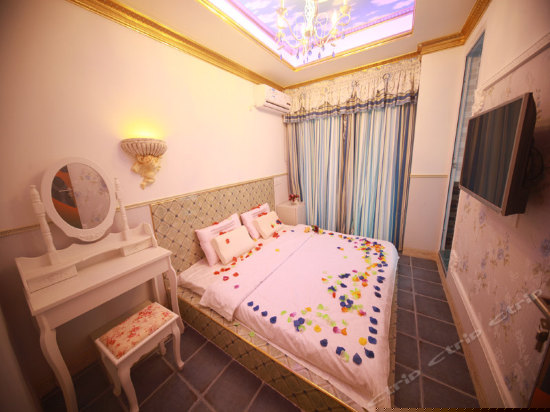 精装120°阳台海景大床房