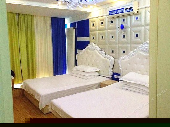 双大床观海家庭房