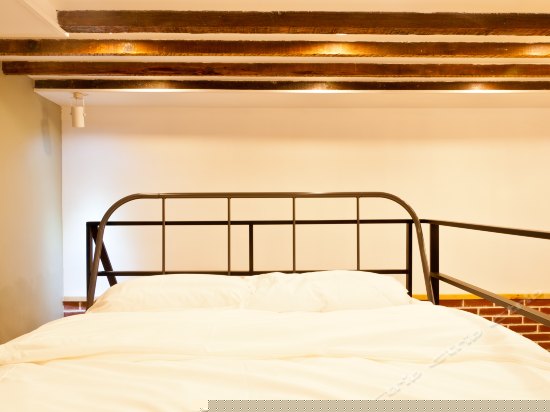 Loft复式庭院阳台四人间